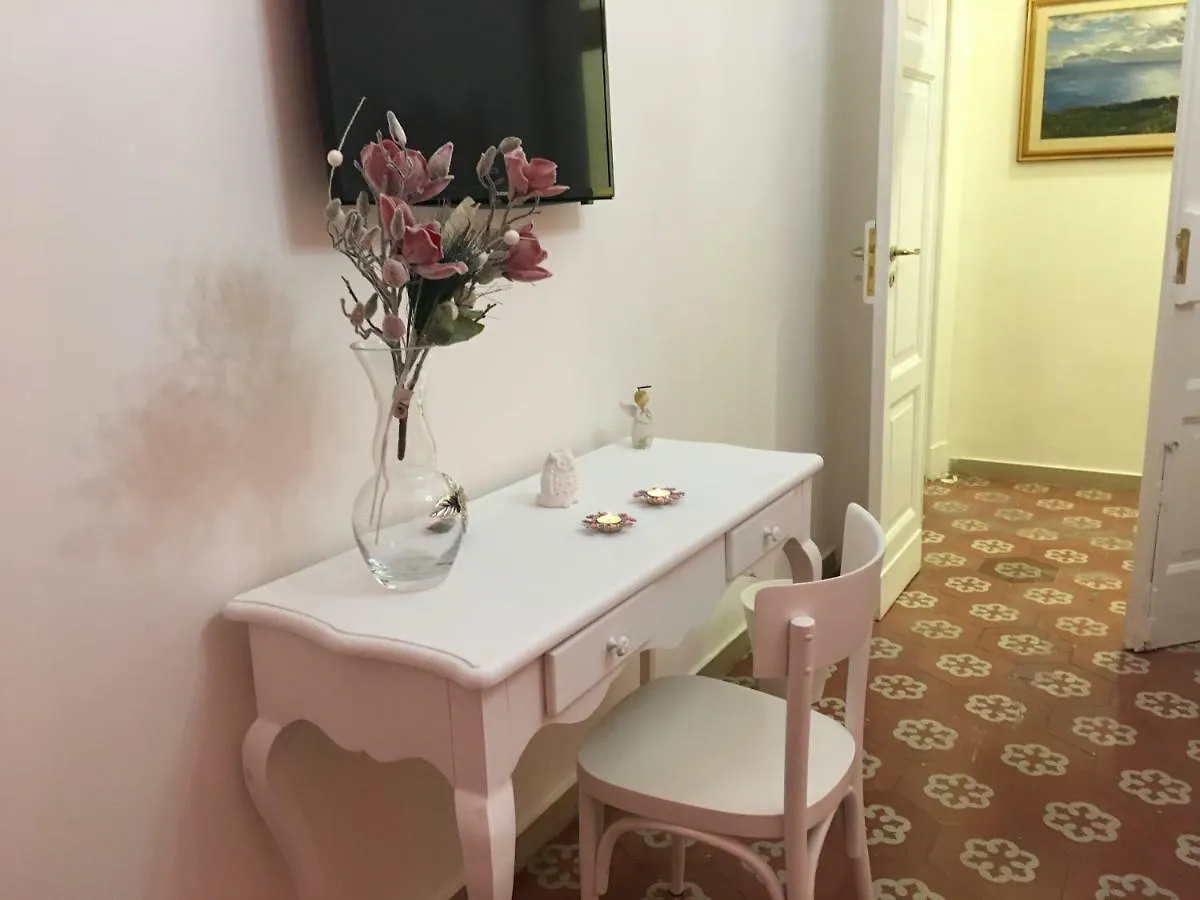 B&B Resta Cu Mme Napoli